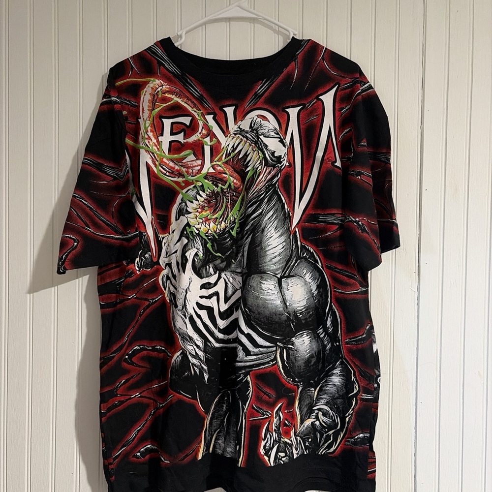 Men's Black & Red Graphic Venom-Style Short Sleeve Tee